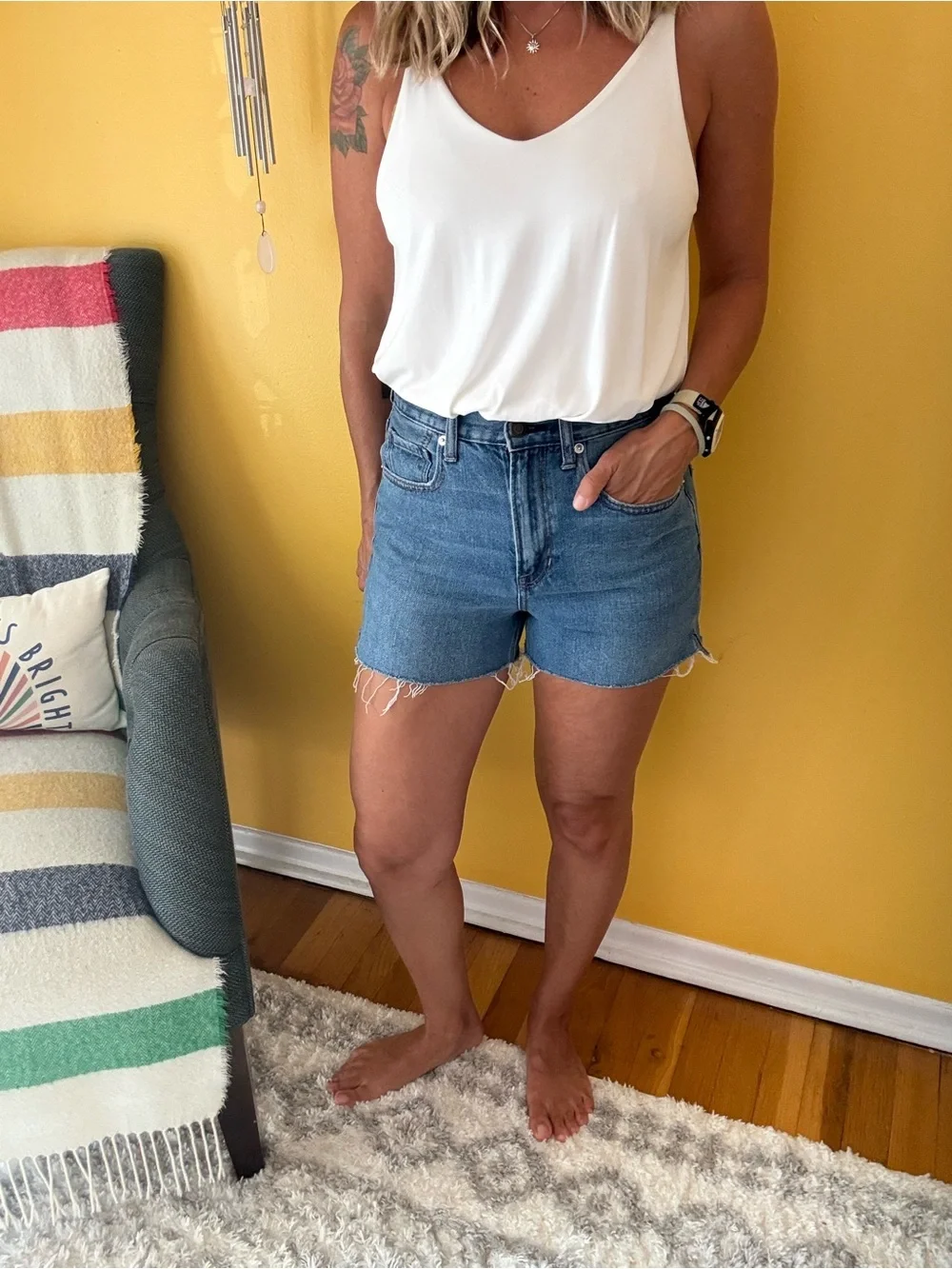 American Eagle Outfitters High Waist Blue Denim Cutoff Shorts 6 Mom Jeans